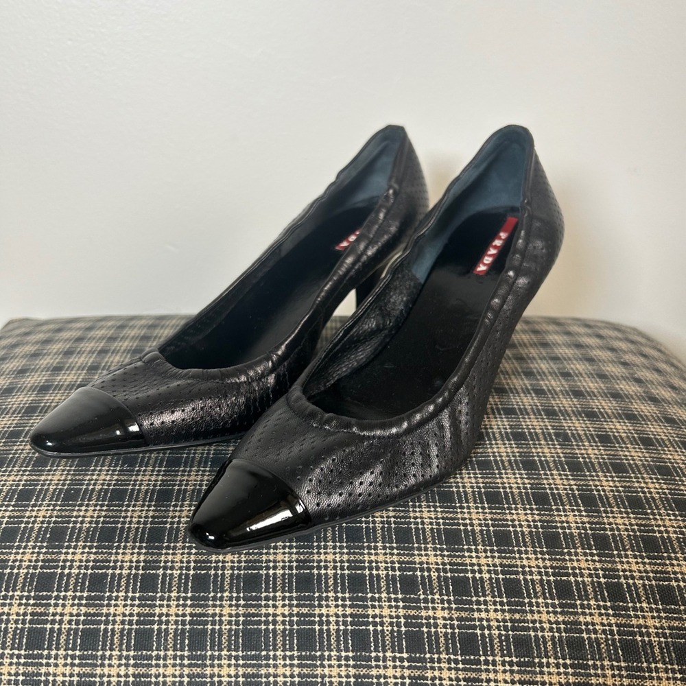 Prada Black Leather Perforated‎ Cap Toe Heels Pumps Womens Size 37 Made in Italy